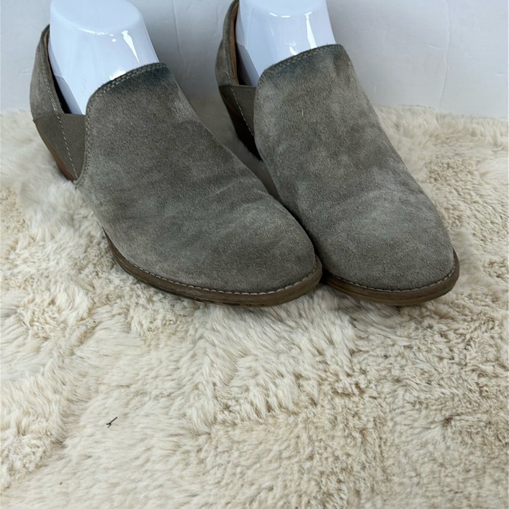 Comfortiva‎ Gray Mules Sleek Minimalist Design